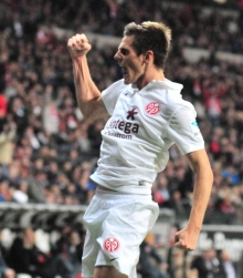 Erzielte mit seinem ersten Tor für die 05er das 1:0: Jonas Hofmann.