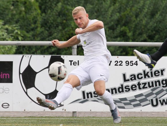 Kevin Frey leitete mit einem Zuspiel von der rechten Seite auf Jared Lidy das vorentscheidende 3:2 gegen Fortuna Mombach ein. 