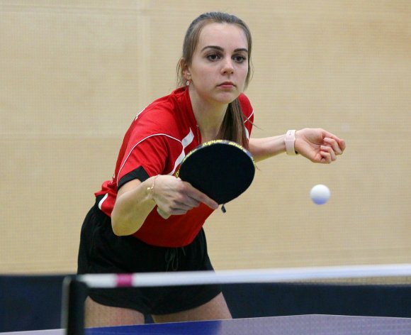 Layla Eckmann rang in einem hochklassigen Match die Mülheimerin Felina Busch nieder.