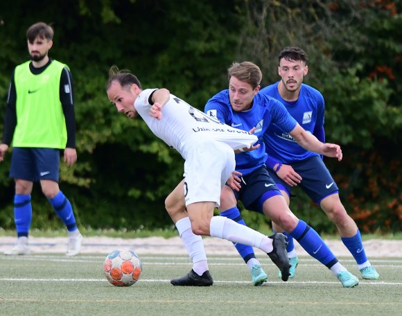 Nach ihrer englischen Woche gegen Topteams wollen Tim Müller (M.), Silas Schwarz und der TSV Schott in Koblenz punkten.