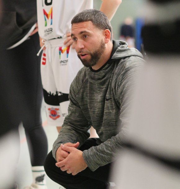 Andre Negron und seine Spielerinnen fanden in München keine Mittel, ein Debakel zu verhindern.