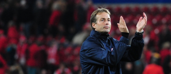 Kurz nach dem Schlusspfiff sah Kasper Hjulmand nicht so aus, als freue er sich über den Punkt gegen die TSG Hoffenheim. Am Ende des Abends war der 05-Trainer aber doch zufrieden.