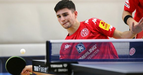 Carlo Rossi gewann beide Einzel souverän mit 3:0 und das Doppel mit Luka Mladenovic ebenfalls.