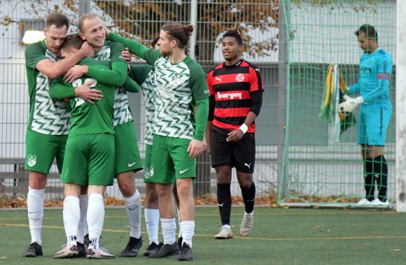 Da war der Deckel drauf: Alexander Rimoldi (3.v.l.) erzielte in der 83. Minute das 2:0...