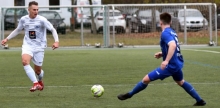 Druck machen und die Gastgeber zermürben will der SV Gonsenheim (l.) am Samstag in Salmrohr.