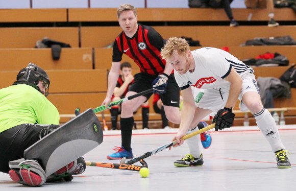 Tobis Gutbrod, der kurzfristig Tilman Nagel ersetzen durfte, spielte im zweiten Block im Angriff und erzielte das 5:1.