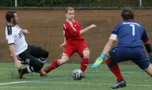Traf dreimal für die TSVgg Stadecken-Elsheim: Yannick Wolf (M.).
