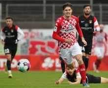 Früh für seine neue Aufgabe als Stürmer eingewechselt, leitete Marvin Jung den Sieg mit dem Treffer zum 1:0 ein.
