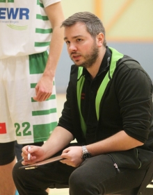 DJK-Trainer Aleksandar Kreclovic erhofft sich von seiner Mannschaft ein durchgehend gute Defense.