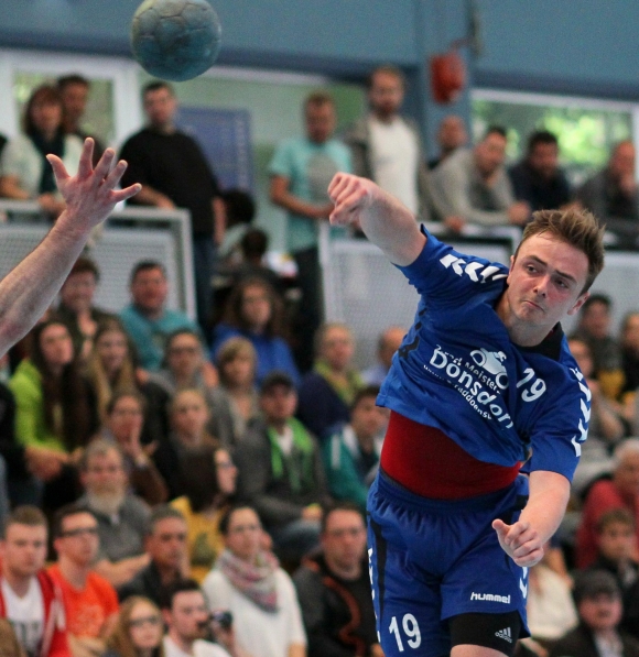 Jonas Riga ist aus dem Jugendbereich der SG Bretzenheim herausgewachsen und gehört jetzt fest dem Rheinhessenligateam an. Bei der Saisonpremiere gegen den TV Nieder-Olm II steuerte er einen Treffer zum Heimsieg bei.