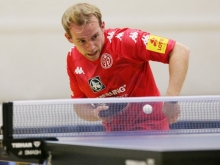 Kampf mit Krampf: Dennis Müller gewann das knappste Spiel der Begegnung nach einer medizinischen Auszeit.