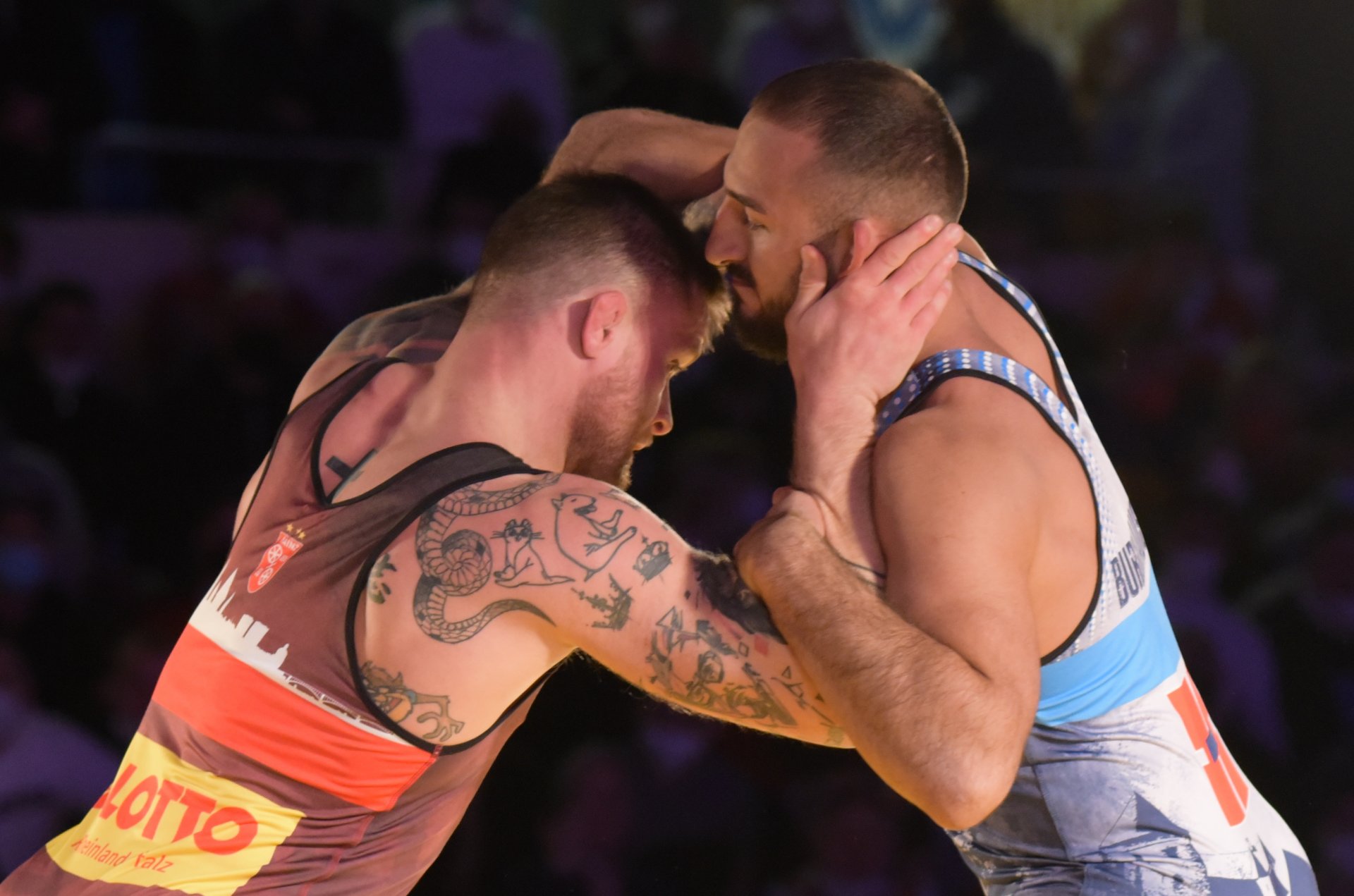 Auch wenn es hier etwas anders aussieht: Das Duell zwischen Mateusz Wolny und Roland Schwarz in der 86-Kilo-Klasse des Freistils war eines auf Augenhöhe...