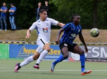 Linksverteidiger Karim Zeghli (l.) ist einer der jungen Spieler, die sich unter Anouar Ddaou zur Oberliga-Stammkraft entwickelt haben.