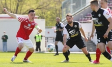 Für Paul Nebel (l.) und die Mainzer U23 gab es gegen die SV Elversberg im vergangenen Jahr zwei Klatschen. Dem will die Mannschaft am Freitag ein besseres Ergebnis entgegenstellen.
