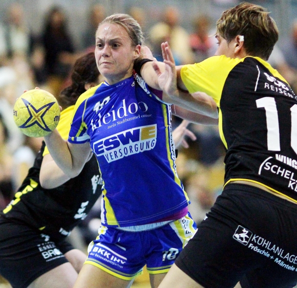 Die Lücken finden und durchstoßen, das war lange Zeit das Erfolgsrezept für Julia Veeck und die SG Bretzenheim gegen die offensiv interpretierte 6-0-Deckung der Gäste.