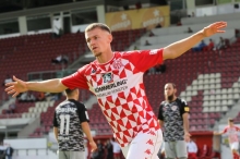 Im Bruchwegstadion war Dominik Wanner noch Torschütze gegen den FC RW Koblenz, diesmal musste er wegen einer Knieverletzung bereits nach gut 20 Minuten weichen.