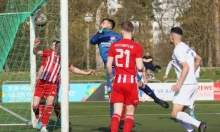 Zweite Minute, das 1:0 nach einem Kopfball von Ufuk Kömesögütlü (r.)...