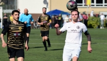 David Höhndorf (r.) und der FV Budenheim trauerten am Ende zwei verpassten Punkten hinterher. Christian Homm (r.) bereitete den Treffer zum 2:2 vor...