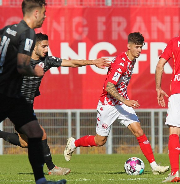 Auch Lukas Quirin bot in Kassel eine gute Leistung, ein riskanter Passversuch leitete zu Beginn der Schlussphase allerdings die Niederlage ein.