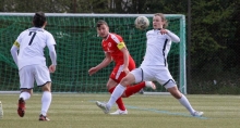Espen Lautermann (r.) und der FC Basara ließen in der zweiten Halbzeit gegen den SC Idar-Oberstein (M. Flavius Botiseriu) nicht mehr viel zu...