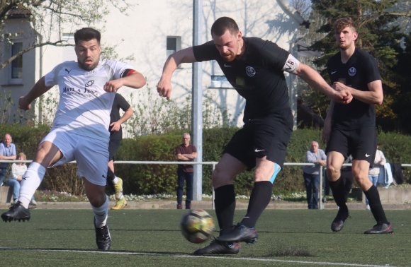Der Kapitän trifft, und schon hat der VfB Bodenheim gegen den TuS Altleiningen die ersten Punkte in der Abstiegsrunde eingefahren. So soll es am Sonntag in Geinsheim weitergehen.