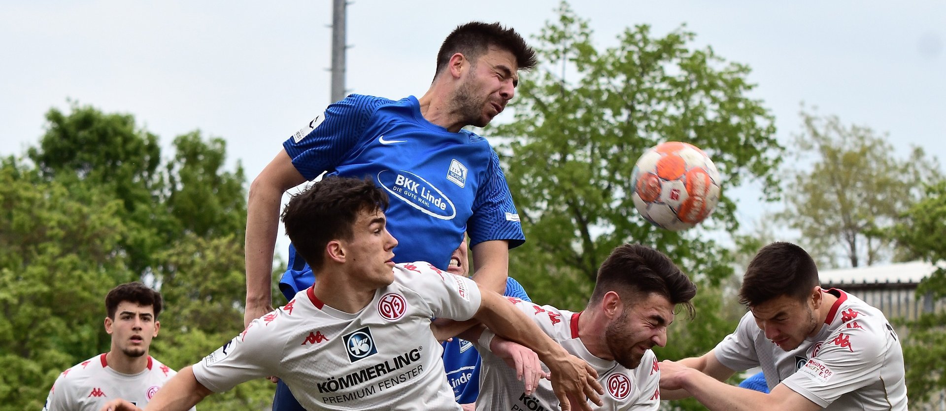 Jonas Raltschitsch überspringt die U-23-Hintermannschaft.