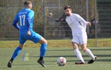 Die Bretzenheimer Verteidiger (r. Sascha Szep) müssen gegen den SV Büchelberg mit einer starken gegnerischen Offensive rechnen, allerdings ist der vermeintliche Konkurrent schwach in die Aufstiegsrunde gekommen.