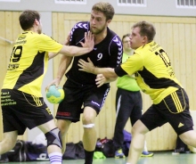 Erstaunlich leichtes Spiel hatte der HC Gonsenheim (Mitte: Daniel Gießmann) in der zweiten Halbzeit gegen die HSG Zotzenheim/Sprendlingen.