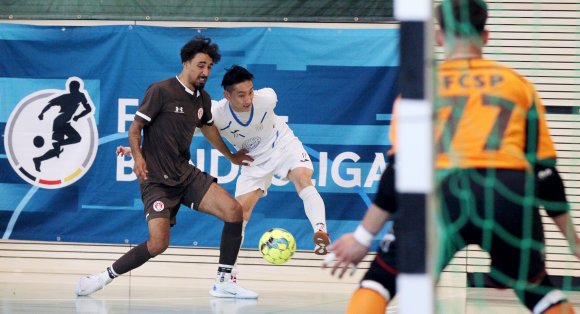 Vor der Pause klar überlegen, ließen sich Shoma Ishitsuka in der zweiten Hälfte von der harten Gangart des FC St. Pauli beeindrucken.