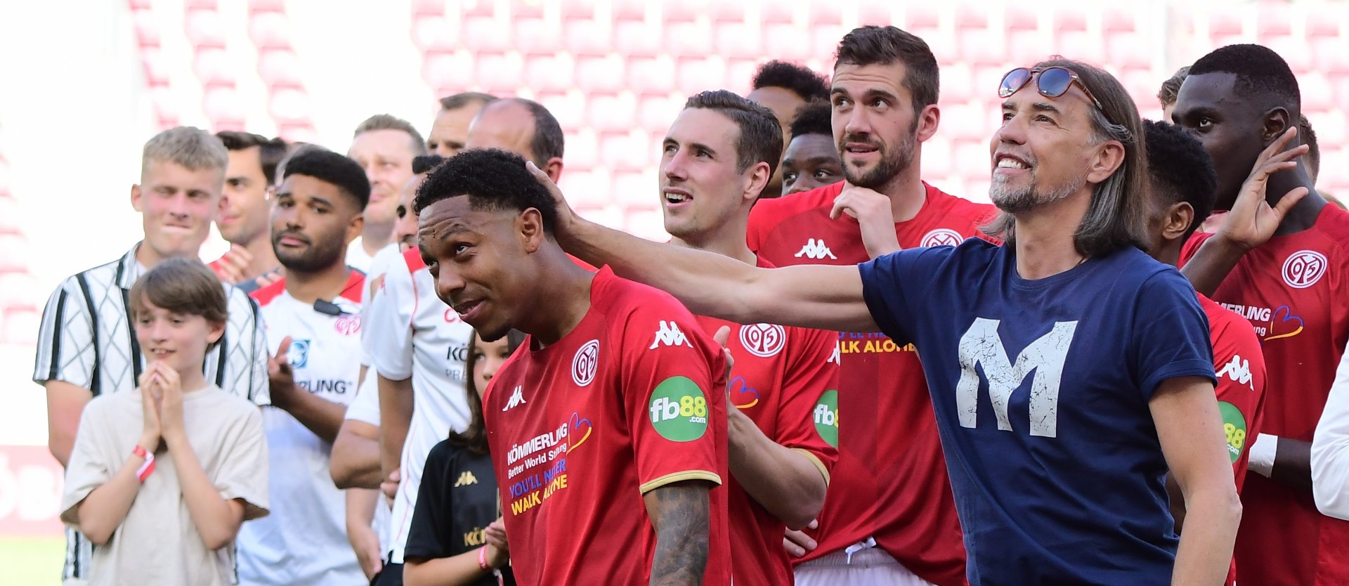 ...und Jean-Paul Boëtius, der sich mit Sportdirektor Martin Schmidt (r.) nicht auf einen neuen Vertrag einigen konnte...