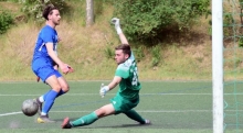 Marco Rothenburger spitzelte den Ball kurz nach der Pause an Niklas Recknagel, aber auch am Tor vorbei.