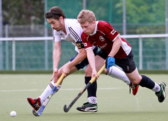 Gegen den TEC Darmstadt gingen in der vergangenen Saison beide Spiele nur knapp verloren. Der TSV (l. Christoph Franik) rechnet sich daher durchaus etwas aus, wenn es am Samstag zum Feldsaison-Finale zum Tabellenzweiten geht. 