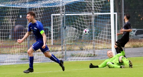 Der Erlöser: Auch im letzten Abstiegsrundenspiel lieferte Felix Schirp die Offensivshow ab und steuerte beide Tore zum 2:0-Sieg bei.