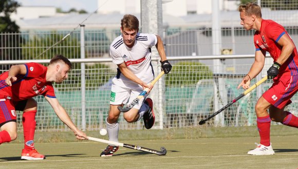 Auch für die Verteidiger wie Len Lucas war gegen den Feudenheimer HC genügend Muße, sich ins Aufbauspiel der Angriffe einzuschalten.