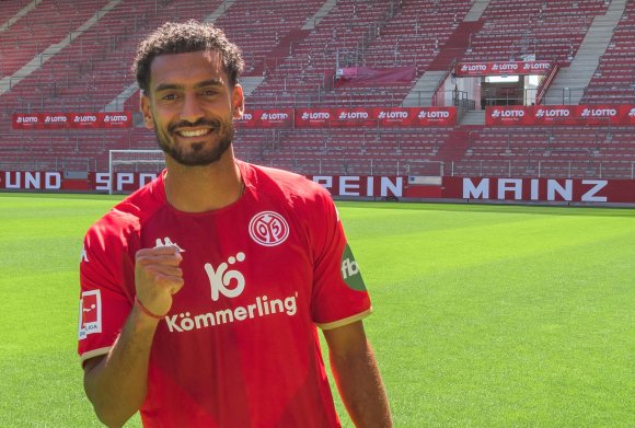 Angelo Fulgini kommt vom französischen Erstligisten Angers SCO nach Mainz und hat für vier Jahre unterschrieben. 