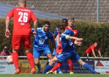 Daniel Bienek (r.) und Khaled Abou Daya waren neben Neuzugang Raffael Grigoryan die einzigen erfahreneren Feldspieler in der Gonsenheimer Anfangself.