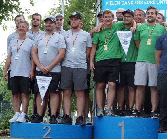 Die MGC-Männer (l.) mussten sich diesmal der hoch überlegenen BGS Hardenberg-Pötter (r.) geschlagen geben.