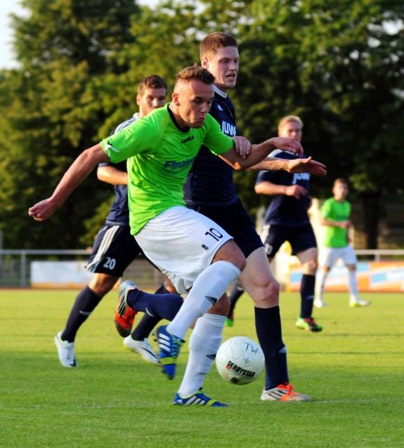 Der eingewechselte Thiemo Stavridis erzielte per Freistoß das 3:2 für die SpVgg Ingelheim.