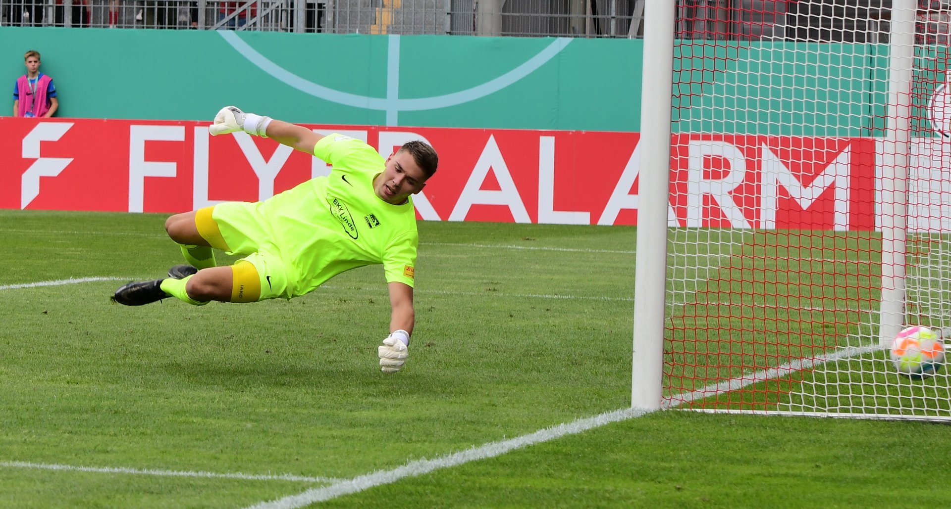 ...Torwart Tim Hansen konnte den Rückstand nicht mehr verhindern.