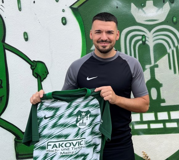 Demnächst streift er das TuS-Trikot über: Philipp Schrimb.