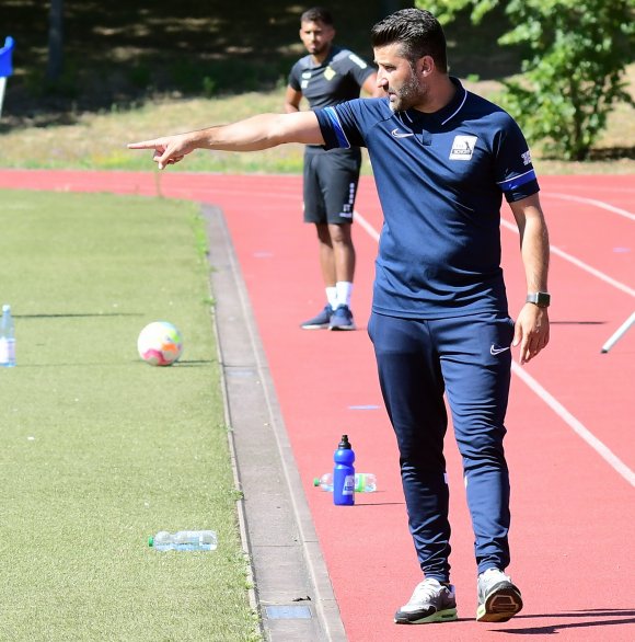 Schott-Trainer Aydin Ay weiß, wo sein Ex-Klub Alemannia Waldalgesheim verwundbar ist.
