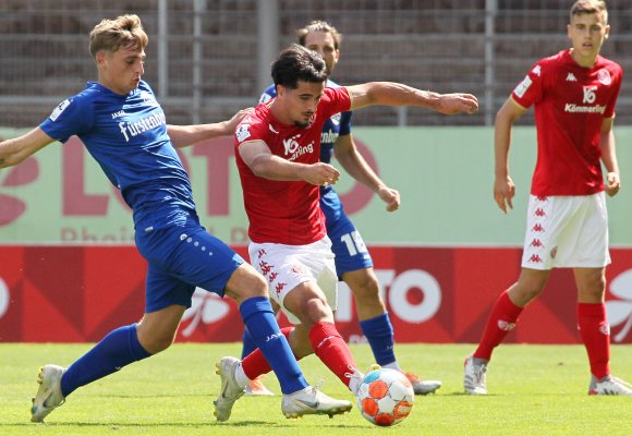 Alessio Curci hatte sich nach drei Kurzeinsätzen im Training  für einen Platz in der Anfangself empfohlen und bereitete den ersten Treffer vor.