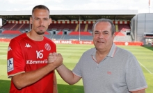 Volker Kersting (r.) freut sich, dass es dank der Einigung mit Maurice Trapp am Ende Transferfensters doch noch mit einem Wechsel eines Routiniers in die Mainzer U23 geklappt hat.