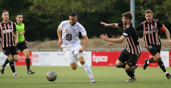 Nach dem 2:1 gegen die TSG Pfeddersheim steht für Belel Meslem (M.) und den SV Gonsenheim das Spitzenspiel beim punktgleichen FV Engers an.