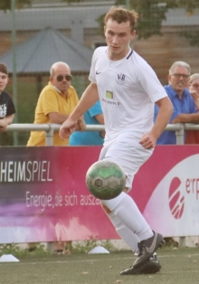Nils Schäfer schoss den VfB Bodenheim in Finthen in die vierte Verbandspokalrunde.