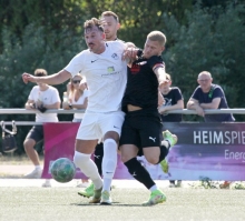 Marco Bergmann sieht schnell ein wenig so aus, als ginge ihm bald die Kraft aus, aber der Sechser der Bodenheimer, verspätet in die Runde eingestiegen, hielt auch diesmal durch.