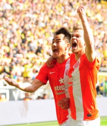 Olé Fiesta: Am Fastnachtfreitag wollen die 05er in Dortmund feiern.