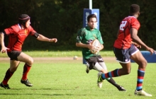 Stephan Schneider (Mitte), Schlussspieler des Rugby-Club Mainz, entwischte den Düsseldorfern in der letzten Partie mehrere Male. Auch gegen Handschuhsheim II setzt der RCM auf seine schnelle Hintermannschaft.