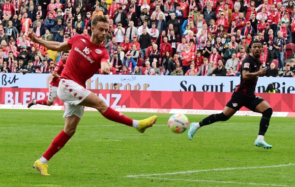 Der passt: Marcus Ingvartsen erzielt unmittelbar vor der Pause das 1:0.