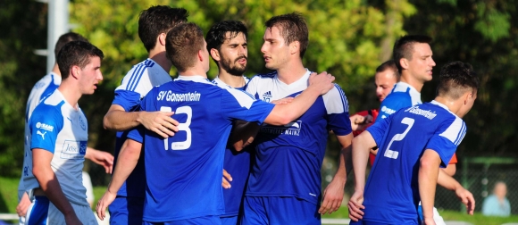 Nils Letz (Nummer 13) durfte sich als Schütze des einzigen Tores im Spiel des SV Gonsenheim gegen den SC Hauenstein feiern lassen.